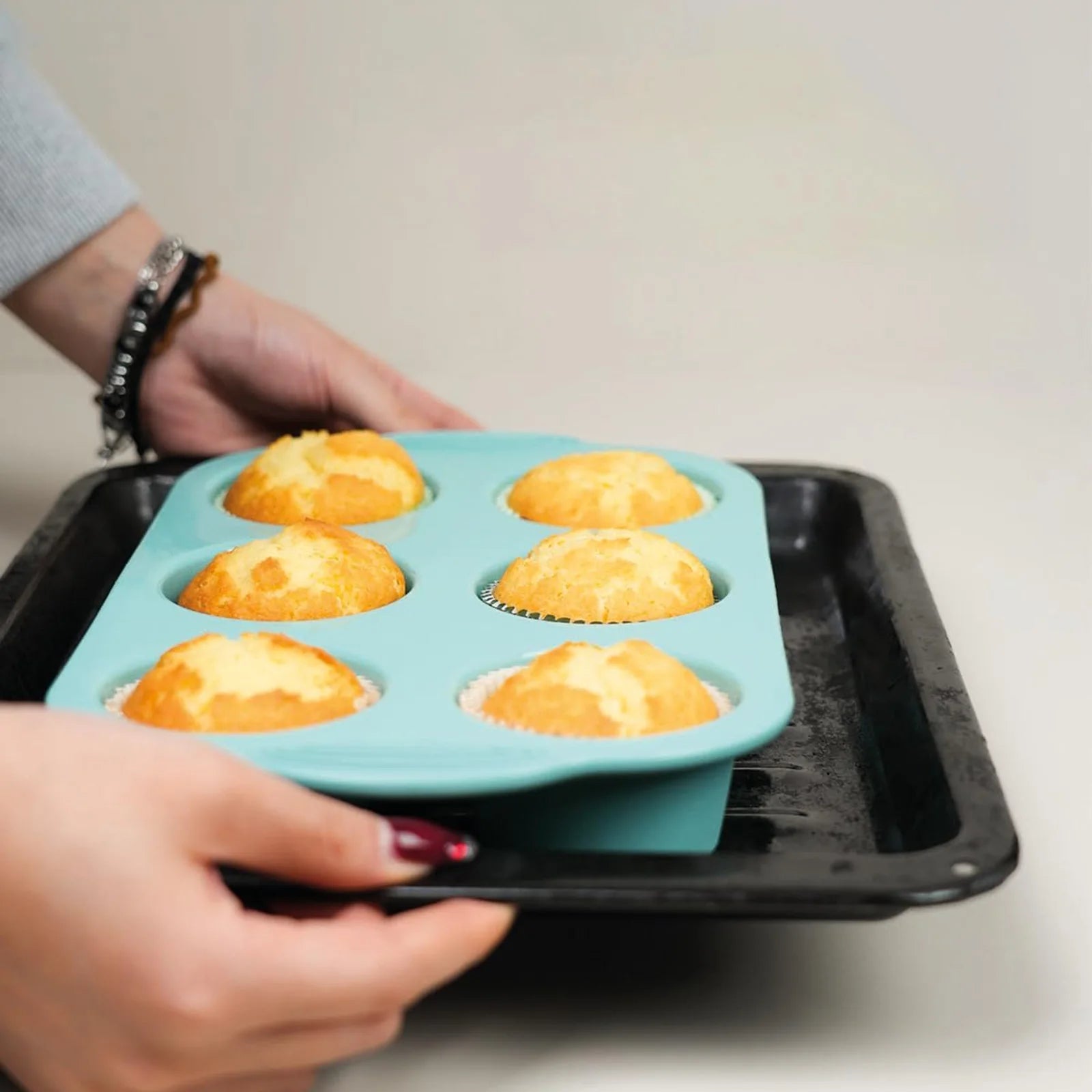 S8cbb9911e99b4adaa2fb611d80a39eecu